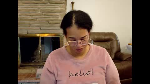 Queen Bon Vivantt online show from October 2025 01:18:02 PM