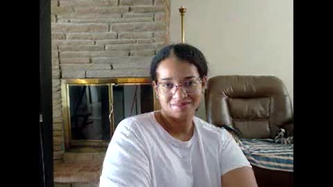 Queen Bon Vivantt online show from December 2025 02:45:02 PM