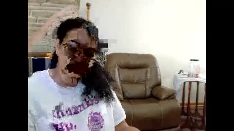 Queen Bon Vivantt online show from January 2026 06:00:01 PM