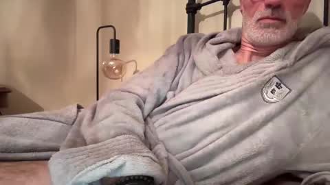 Snapshot of bonzo21 chatting on October 2025 08:42:01 PM bonzo21 online show from October 2025 08:42:01 PM