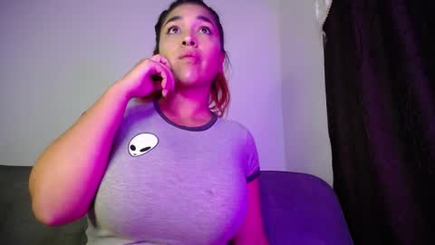 KIM     online show from December 2025 03:34:01 AM