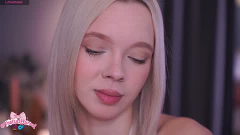 Alina online show from March 2026 09:25:01 AM