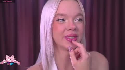 Snapshot of boobybliss chatting on June 2026 08:05:02 AM Alina online show from June 2026 08:05:02 AM