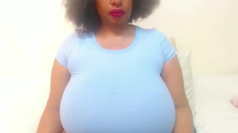 boobyqueen online show from April 2026 06:45:01 PM