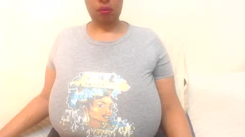 Snapshot of boobyqueen24 chatting on July 2026 03:14:02 PM boobyqueen online show from July 2026 03:14:02 PM
