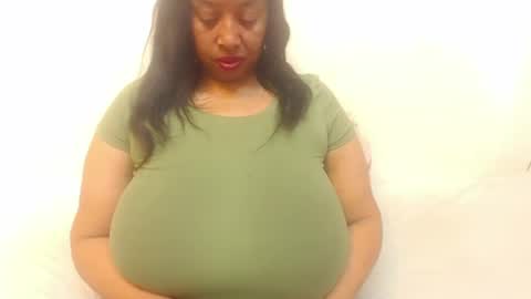 Snapshot of boobyqueen24 chatting on July 2026 11:25:01 AM boobyqueen online show from July 2026 11:25:01 AM