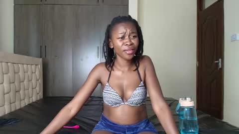 Heather online show from January 2025 01:02:01 PM