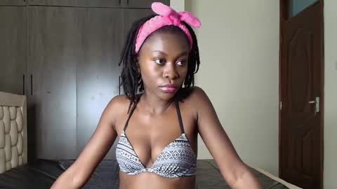 Heather online show from January 2025 07:29:02 PM