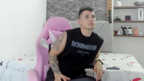 booyhott_ online show from January 2026 07:30:01 PM