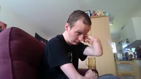 Snapshot of boredlul chatting on April 2026 10:41:02 AM boredlul online show from April 2026 10:41:02 AM