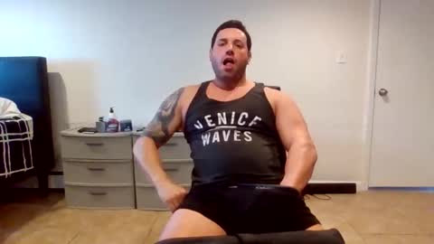 The Italian Boss  online show from November 2025 02:39:01 PM