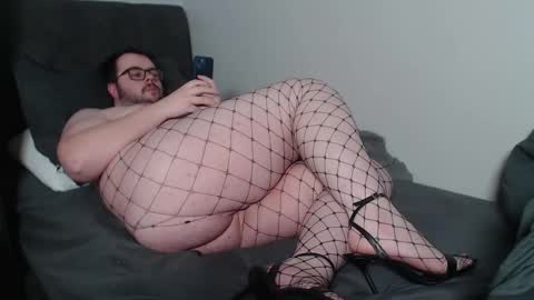 Snapshot of bottomcub98 chatting on February 2025 10:14:01 AM BottomCub98 online show from February 2025 10:14:01 AM