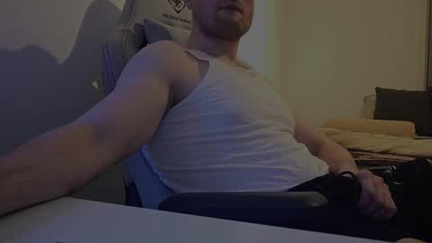 Snapshot of bottomtsinner chatting on February 2026 10:13:02 PM bottomtsinner online show from February 2026 10:13:02 PM