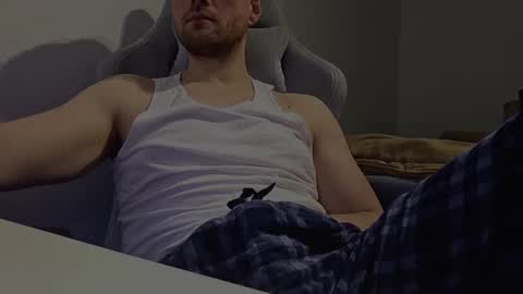 Snapshot of bottomtsinner chatting on February 2026 11:23:01 PM bottomtsinner online show from February 2026 11:23:01 PM