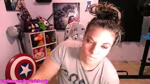 Pumpkin Butt online show from November 2025 04:39:01 PM