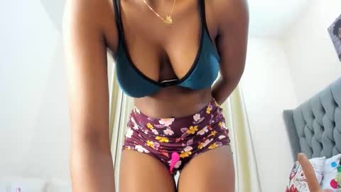 bouncy_booty677 online show from April 2026 09:06:02 PM