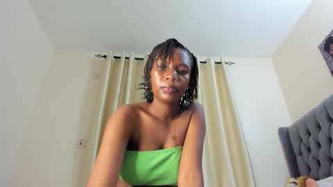 bouncy_booty677 online show from May 2026 06:48:01 PM