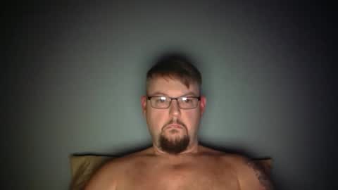 bowtieguy84 online show from December 2025 03:01:02 AM