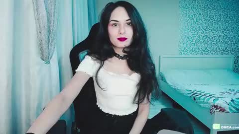 Helen  online show from December 2024 02:49:02 PM