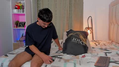 Snapshot of boy_jerry chatting on February 2026 08:13:01 AM boy_jerry online show from February 2026 08:13:01 AM