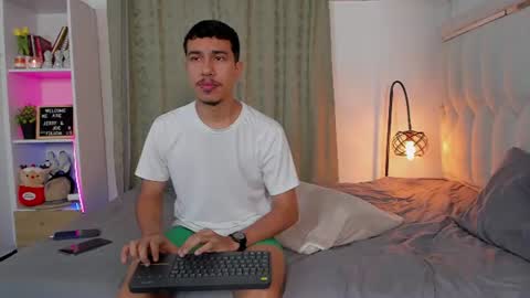 Snapshot of boy_jerry chatting on July 2026 09:22:02 AM boy_jerry online show from July 2026 09:22:02 AM