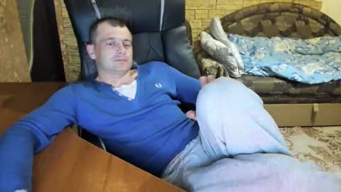 BoyApollon online show from April 2026 06:44:02 PM