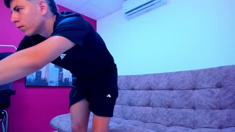 Snapshot of boys_wallen chatting on March 2026 04:36:01 PM Manuel Brayan Steven online show from March 2026 04:36:01 PM