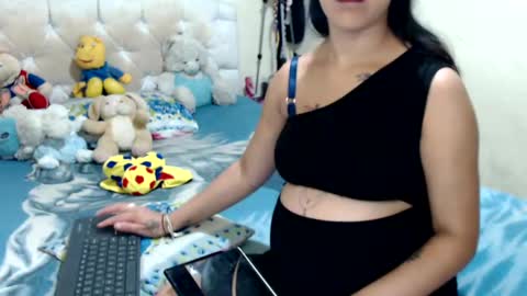 nikky and jeik online show from February 2025 08:47:01 PM