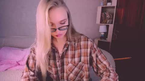 Snapshot of boysloveblondee chatting on January 2025 12:06:01 PM BoysLoveBlondee online show from January 2025 12:06:01 PM