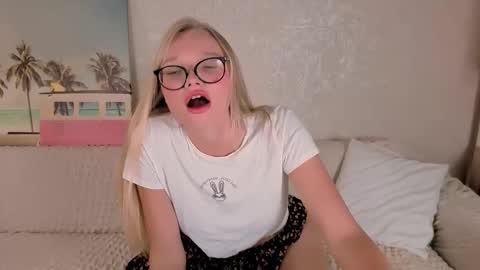 Snapshot of boysloveblondee chatting on September 2025 12:41:02 PM BoysLoveBlondee online show from September 2025 12:41:02 PM