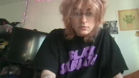 Snapshot of boywithbug chatting on February 2025 01:41:01 PM boywithbug online show from February 2025 01:41:01 PM