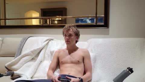 Boyyhb online show from November 2025 04:44:02 AM