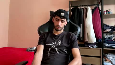 boyzinm2 online show from December 2025 05:42:02 PM