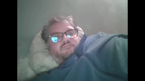 Snapshot of bozo81 chatting on December 2024 05:07:01 AM bozo81 online show from December 2024 05:07:01 AM