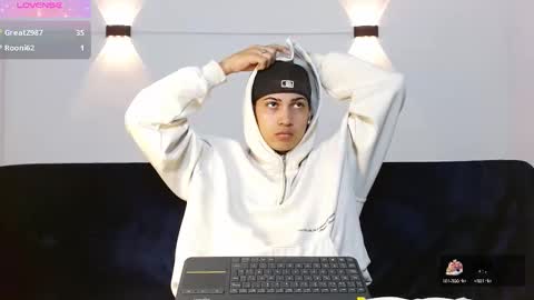 Snapshot of br4ndon_cooper chatting on September 2025 04:30:01 PM Brandon online show from September 2025 04:30:01 PM