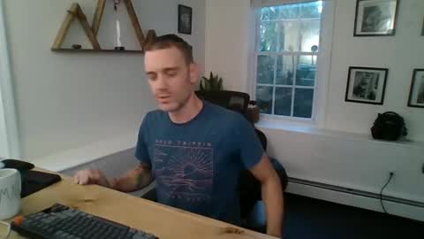 BradBronton online show from October 2025 11:28:01 AM