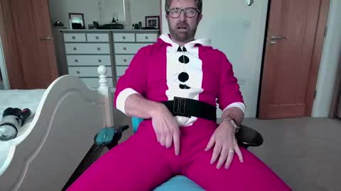 bradley77777 online show from December 2024 02:22:02 PM