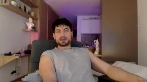 Bradley online show from September 2025 07:25:02 PM