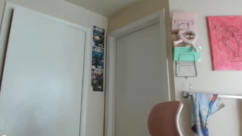 i am a naughty jedi knight online show from April 2026 04:38:01 PM