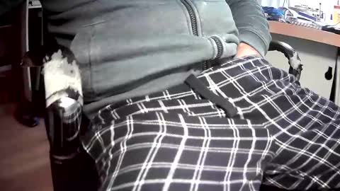 Snapshot of bram27370 chatting on February 2025 06:45:02 AM bram27370 online show from February 2025 06:45:02 AM