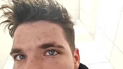 Snapshot of brandon_white_3 chatting on October 2025 12:12:02 PM Brandon online show from October 2025 12:12:02 PM