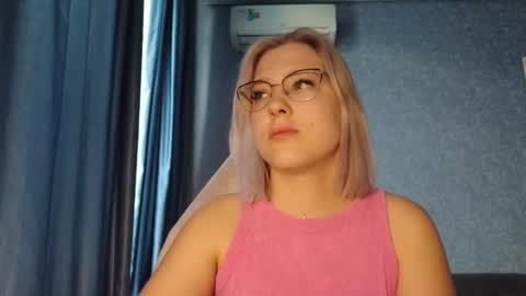 Snapshot of brandy__stars chatting on November 2025 02:24:02 AM Belle online show from November 2025 02:24:02 AM