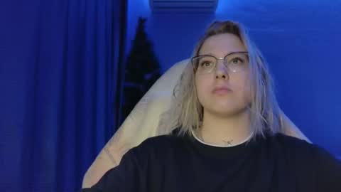 Snapshot of brandy__stars chatting on December 2025 12:32:01 PM Belle online show from December 2025 12:32:01 PM