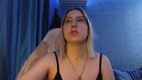 Snapshot of brandy__stars chatting on January 2026 01:57:02 PM Belle online show from January 2026 01:57:02 PM