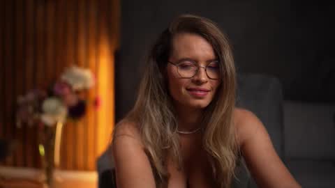 Alex online show from October 2025 04:31:02 AM