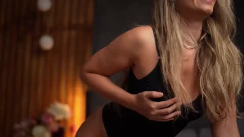 Alex online show from October 2025 03:59:02 AM