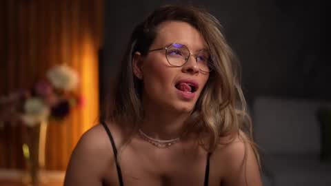 Alex online show from November 2025 05:55:01 AM