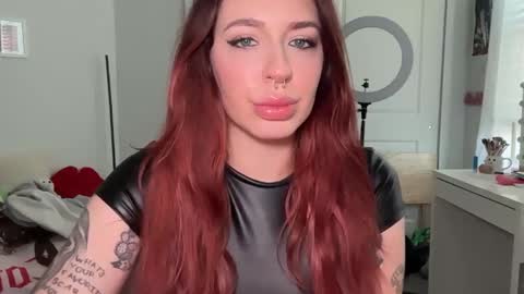 Snapshot of bratbarbie chatting on November 2025 08:42:01 PM Goddess Samantha online show from November 2025 08:42:01 PM