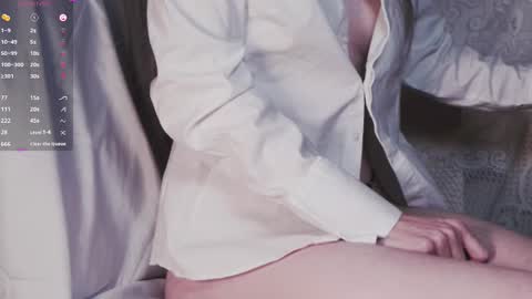 Snapshot of brattymuse chatting on November 2025 06:05:01 AM Evelyn .  online show from November 2025 06:05:01 AM