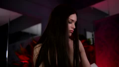 Scarlet online show from April 2026 06:19:01 AM